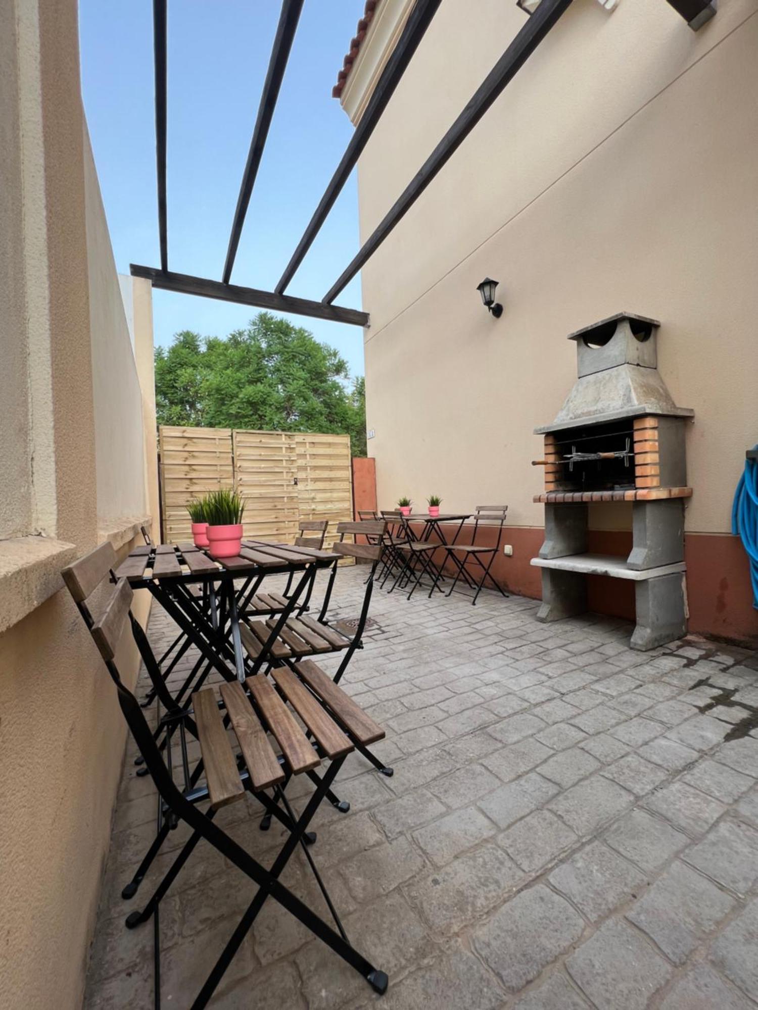 Apartamentos Sevilla Deluxe Rosales Los Rosales  Exterior photo